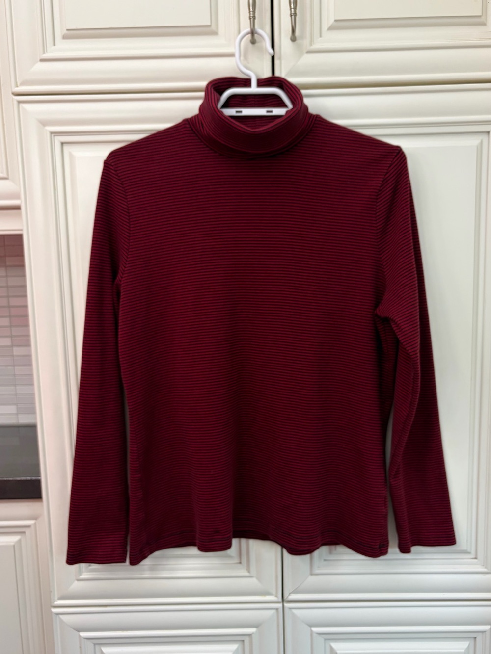 EUC Talbots women’s l/s striped turtleneck shirt